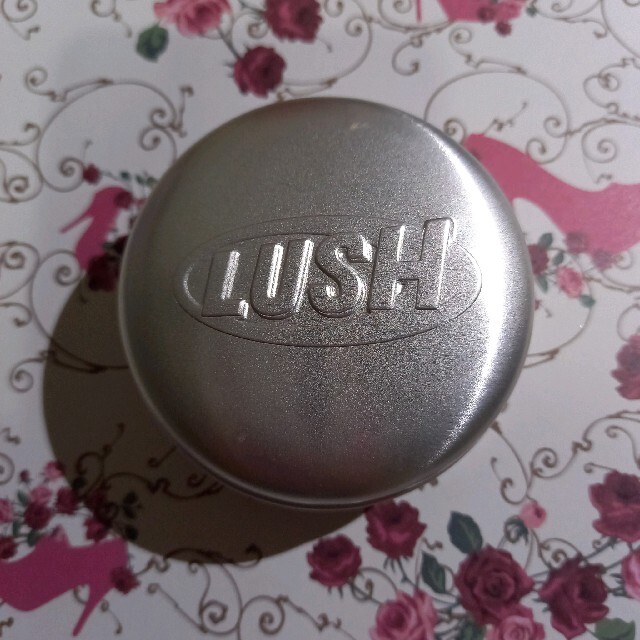 LUSH(ラッシュ)のラッシュLUSH シャンプーバー缶 コスメ/美容のボディケア(その他)の商品写真