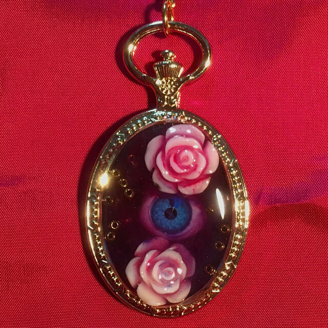 髑髏と薔薇のネックレス ハンドメイドのアクセサリー(ネックレス)の商品写真