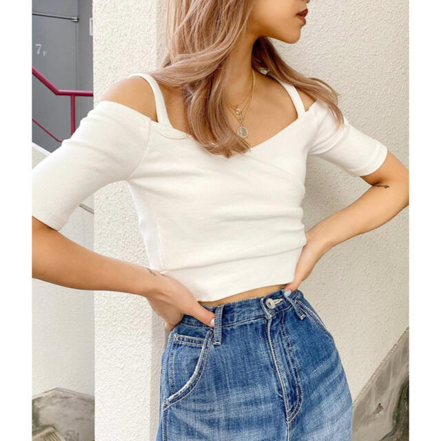 GYDA GYDA ハーフスリーブカシュクールデザインオフショルトップスの通販 by shop|ジェイダならラクマ GYDA オフショル トップス
