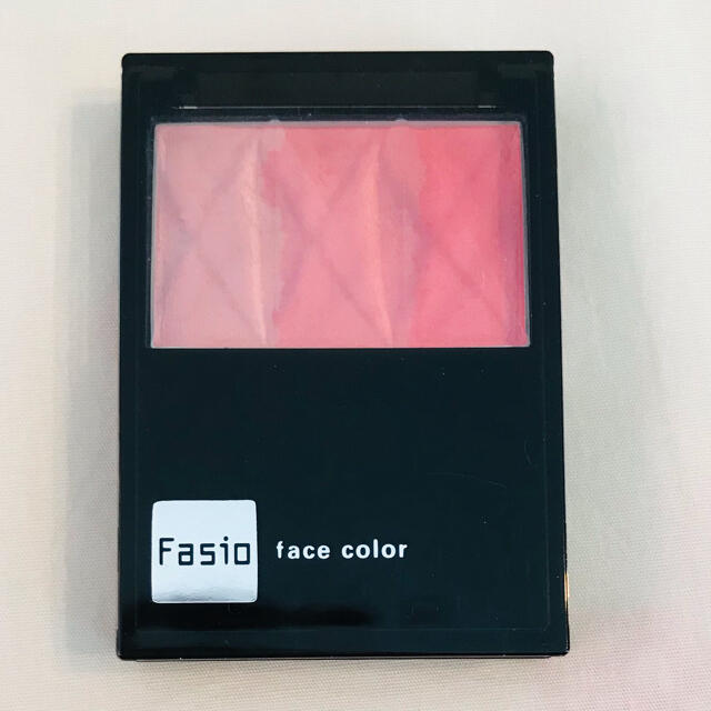 Fasio(ファシオ)のFasio  ファシオ　フェイスカラー　パウダーチーク　ピンク コスメ/美容のベースメイク/化粧品(チーク)の商品写真