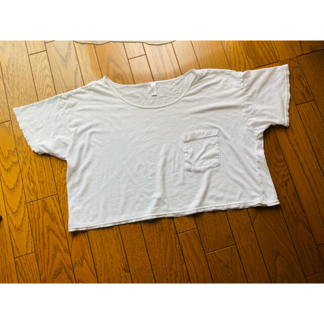 American Apparel(アメリカンアパレル)の【美品】ミニ丈　Tシャツ カットソー　ポケット付 レディースのトップス(Tシャツ(半袖/袖なし))の商品写真