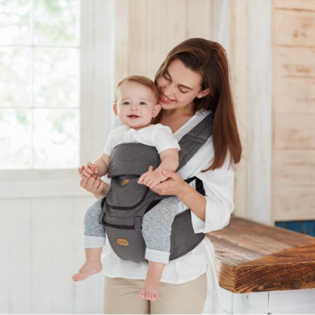 BABYBJORN(ベビービョルン)の【新品未使用】BABY&Me BELK.＋BELK.firstセット キッズ/ベビー/マタニティの外出/移動用品(抱っこひも/おんぶひも)の商品写真