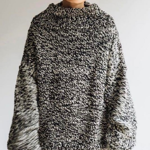 SEEALL　HAND OVERSIZED HIGH NECK SWEATER