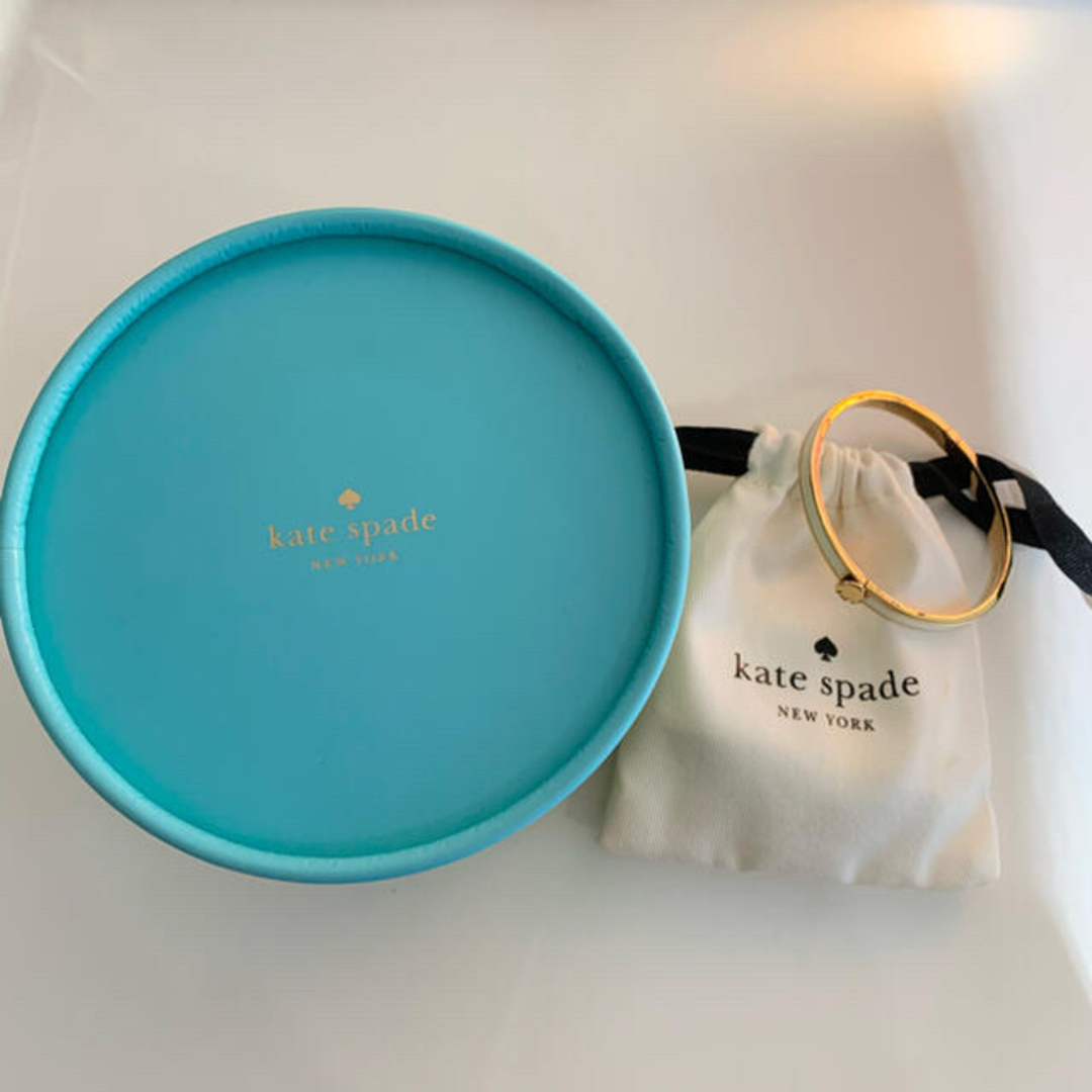 kate spade new york(ケイトスペードニューヨーク)のkate spade バングル レディースのアクセサリー(ブレスレット/バングル)の商品写真