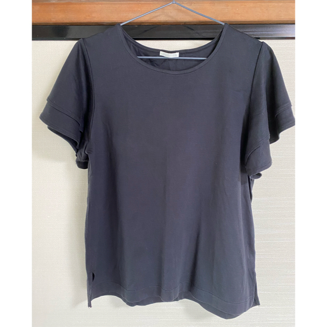 GU(ジーユー)のGU フリルスリーブT 半袖 黒 Lサイズ レディースのトップス(Tシャツ(半袖/袖なし))の商品写真