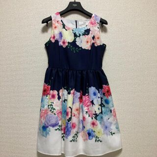 トッコ(tocco)のtocco closet  トッコクローゼット  ワンピース  花柄  ネイビー(ひざ丈ワンピース)