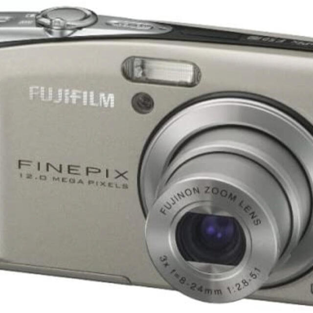 最終価格FUJIFILM デジタルカメラFinePix F50fdシルバー　美品カメラ