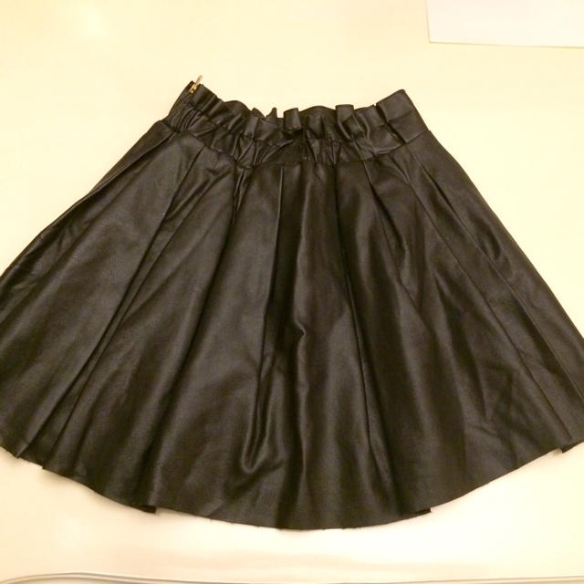 one spo(ワンスポ)のOnespo レザースカート レディースのスカート(ミニスカート)の商品写真