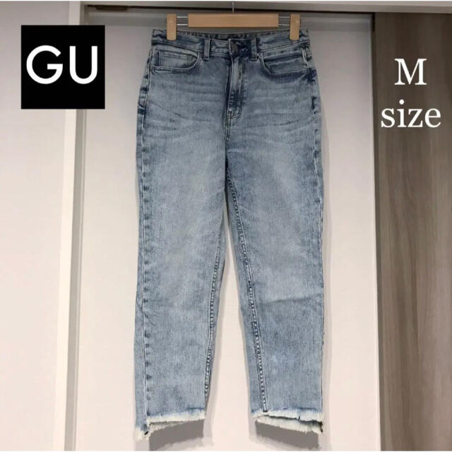 GU(ジーユー)の♥ GU ♥ カットオフストレートジーンズ デニム パンツ フリンジ M レディースのパンツ(デニム/ジーンズ)の商品写真