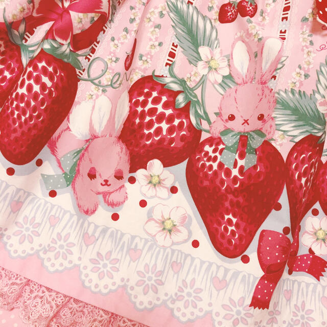 Angelic Pretty(アンジェリックプリティー)のAngelic Pretty Little Bunny Strawberry レディースのスカート(ひざ丈スカート)の商品写真