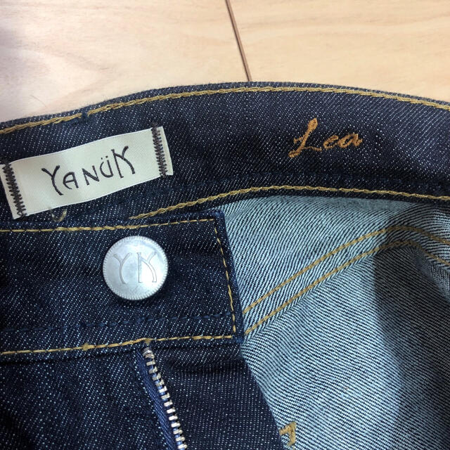 YANUK(ヤヌーク)の美品◆yanukヤヌーク　Lea 22インチ レディースのパンツ(デニム/ジーンズ)の商品写真