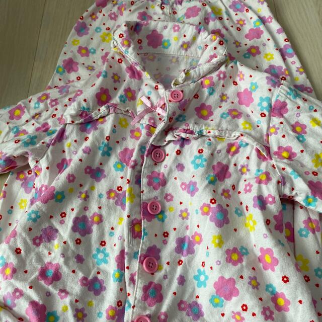 花柄パジャマ キッズ/ベビー/マタニティのキッズ服女の子用(90cm~)(パジャマ)の商品写真