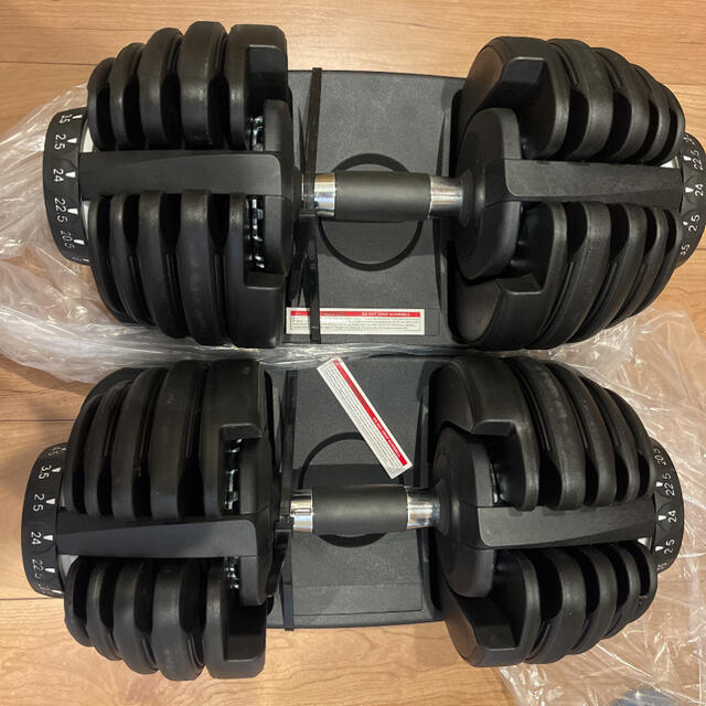 可変式ダンベル  24kg×2 15段階調節 アジャスタブルダンベル スポーツ/アウトドアのトレーニング/エクササイズ(トレーニング用品)の商品写真