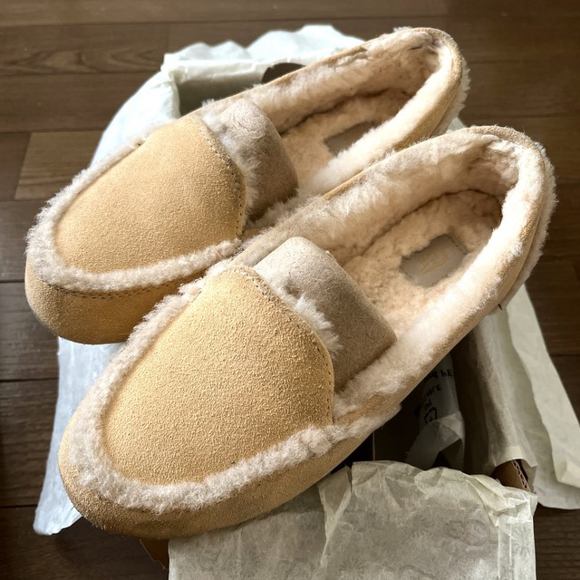 UGG(アグ)の専用｜UGG モカシンシューズ レディースの靴/シューズ(スリッポン/モカシン)の商品写真