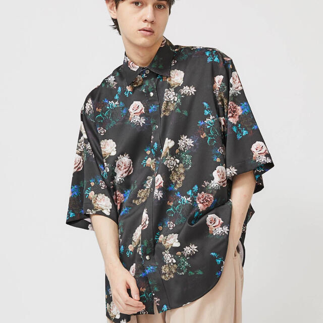 JOHN LAWRENCE SULLIVAN総柄Flower S/S Shirt