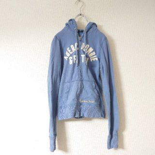 アバクロンビーアンドフィッチ(Abercrombie&Fitch)のアバクロ ジップパーカー　グレーブルー　Abercrombie(パーカー)