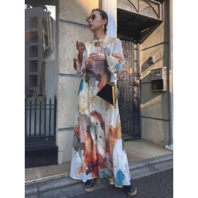AMERI UNDRESSED AMELIA INK ART DRESS 【驚きの値段で】 19765円