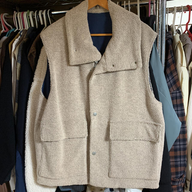 STUDIOUS(ステュディオス)の★あかあお様専用★URU ウル　ボアベスト　16aw メンズのトップス(ベスト)の商品写真