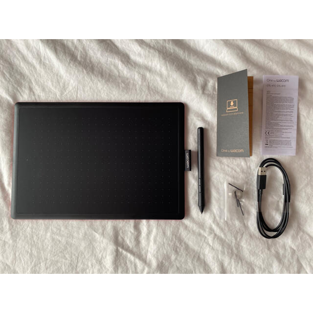 Wacom(ワコム)のOne by Wacom ワコム ペンタブレット スマホ/家電/カメラのPC/タブレット(PC周辺機器)の商品写真