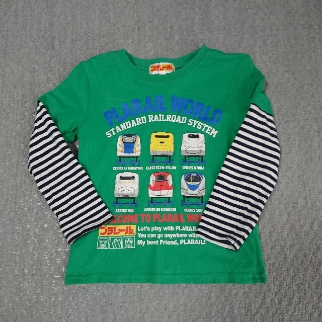 長袖Tシャツ プラレール トミカ 重ね着風 120  男の子 キッズ/ベビー/マタニティのキッズ服男の子用(90cm~)(Tシャツ/カットソー)の商品写真