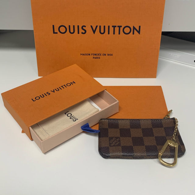 LOUIS VUITTON ポシェット・クレ