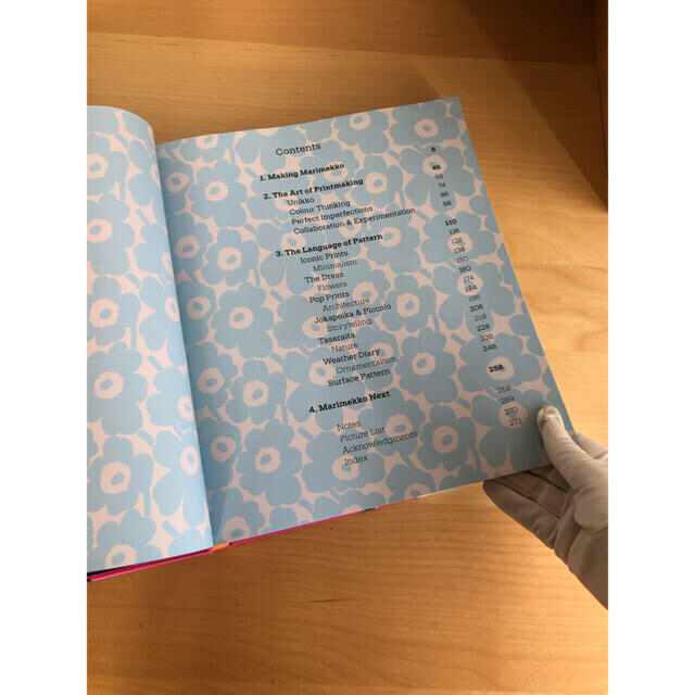 marimekko(マリメッコ)のMarimekko マリメッコ 70周年アニバーサリーブック (洋書) エンタメ/ホビーの本(洋書)の商品写真