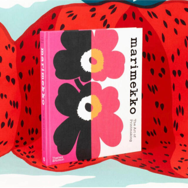 marimekko(マリメッコ)のMarimekko マリメッコ 70周年アニバーサリーブック (洋書) エンタメ/ホビーの本(洋書)の商品写真