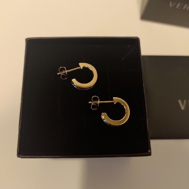 VERSACE(ヴェルサーチ)のVERSACE 新品 グレカ グリーク フープピアス ユニセックス  メンズのアクセサリー(ピアス(両耳用))の商品写真