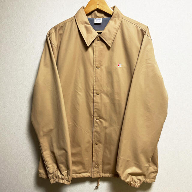 Champion(チャンピオン)のチャンピオン　コーチジャケット　ベージュ 匿名配送 メンズのジャケット/アウター(ブルゾン)の商品写真