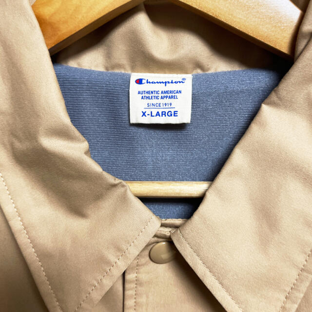 Champion(チャンピオン)のチャンピオン　コーチジャケット　ベージュ 匿名配送 メンズのジャケット/アウター(ブルゾン)の商品写真