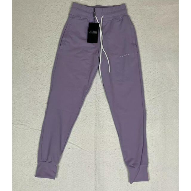 UNDER ARMOUR(アンダーアーマー)のNVGTN ジョガーパンツ Lilac Joggers 美尻　レギンス スポーツ/アウトドアのトレーニング/エクササイズ(トレーニング用品)の商品写真