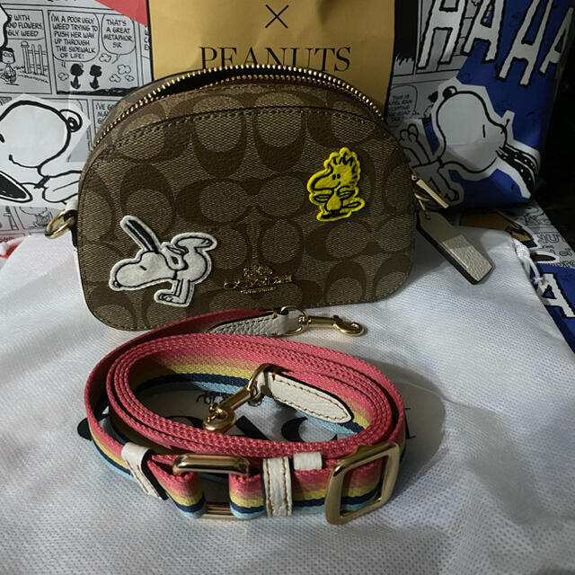 レディースCOACH×SNOOPY 限定品　ショルダーバック