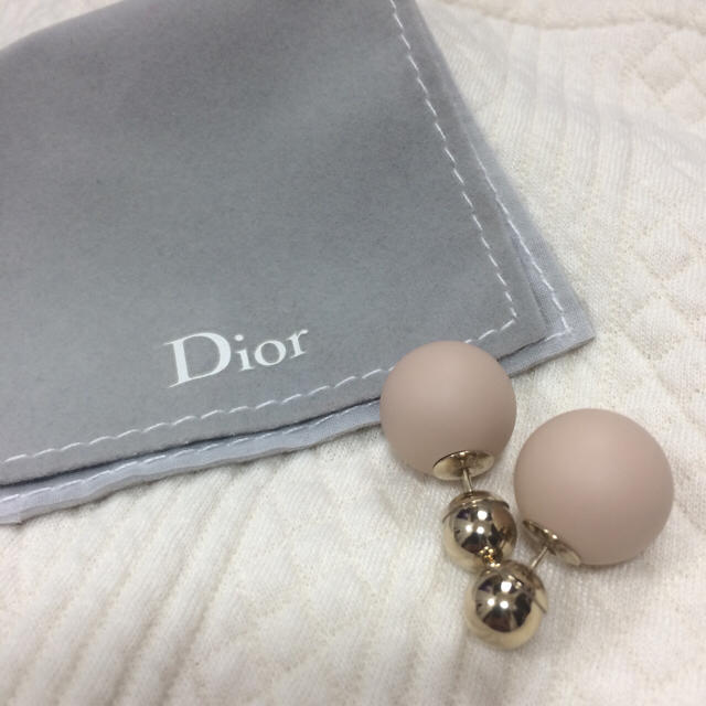 Dior トライバルボール マットピンク ピアス