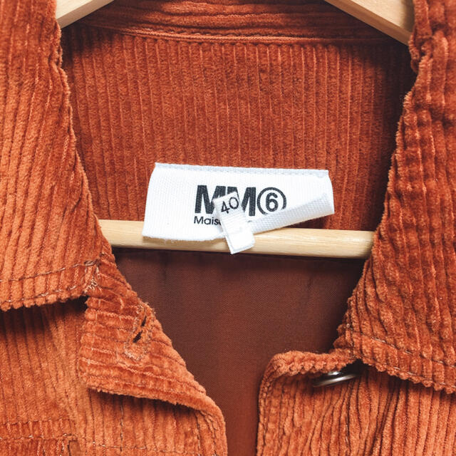 MM6(エムエムシックス)のMM6 mm6 アウター コート テラコッタ レンガ色 コーデュロイ レディースのジャケット/アウター(その他)の商品写真