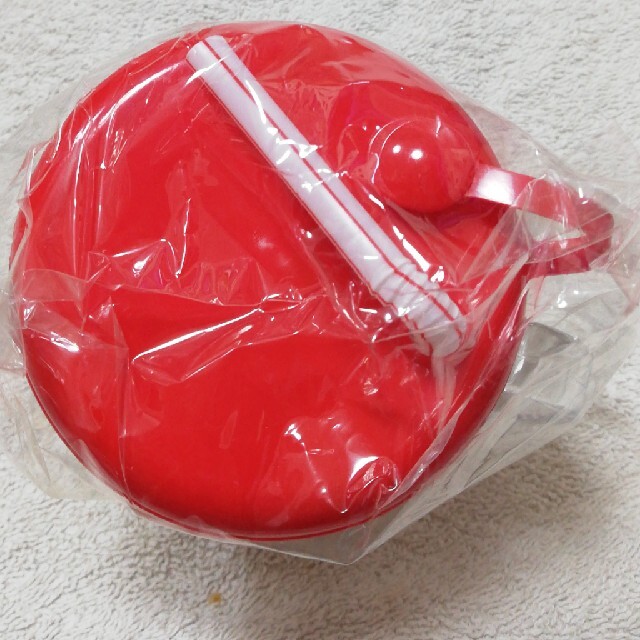 mikihouse(ミキハウス)の新品　MIKI HOUSEロゴ　プラスチックカップ インテリア/住まい/日用品のキッチン/食器(グラス/カップ)の商品写真