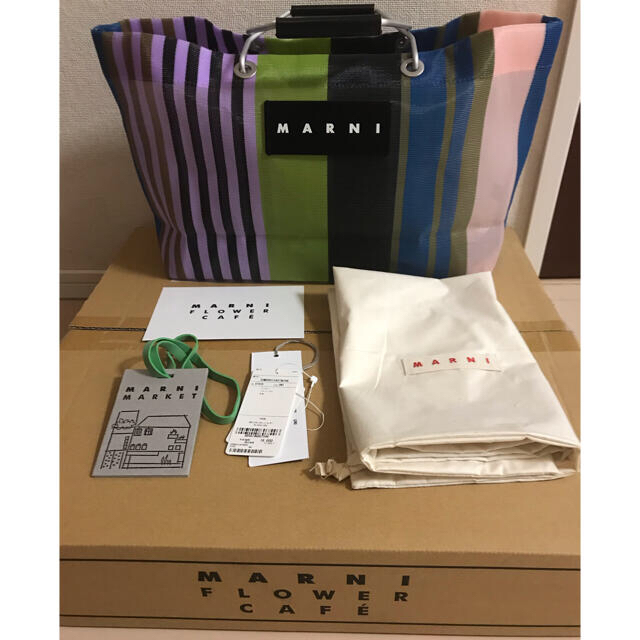 Marni(マルニ)のてられびちゃん様専用マルニ フラワーカフェ ストライプバッグ ミニ レディースのバッグ(トートバッグ)の商品写真