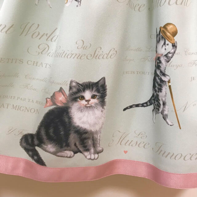 新品未使用イノセントワールド猫ちゃん柄ワンピース 新品未使用イノセントワールド猫ちゃん柄ワンピース