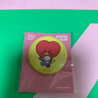 ボウダンショウネンダン(防弾少年団(BTS))のBT21 缶バッジファミマ　V(キャラクターグッズ)