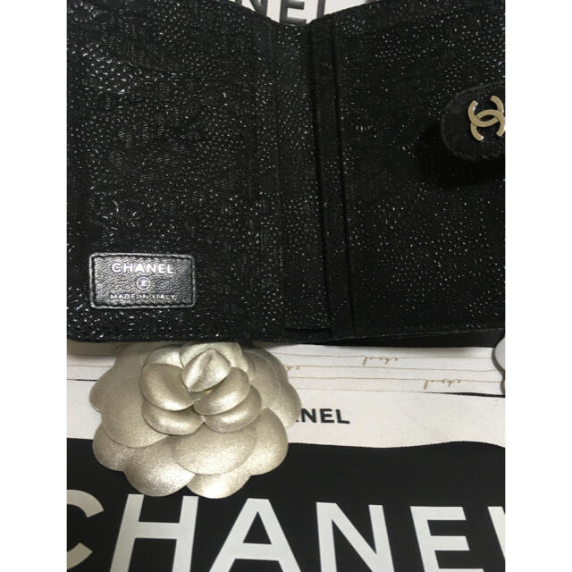 CHANEL(シャネル)のゆんたん様専用♡ 超美品★シャネル レースイズモア 限定 レア 折財布 正規品 レディースのファッション小物(財布)の商品写真