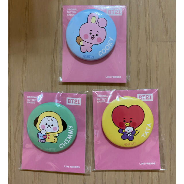 BT21 缶バッジ　ファミリーマート エンタメ/ホビーのタレントグッズ(アイドルグッズ)の商品写真