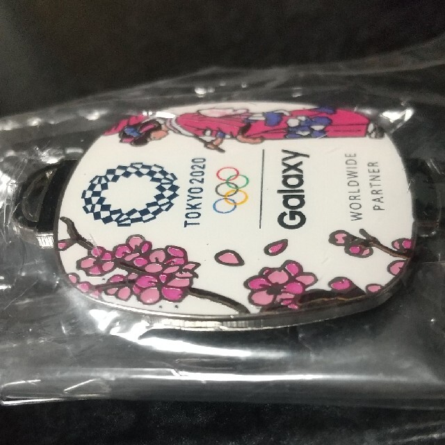 東京オリンピック　ギャラクシーピンバッジ エンタメ/ホビーのアニメグッズ(バッジ/ピンバッジ)の商品写真