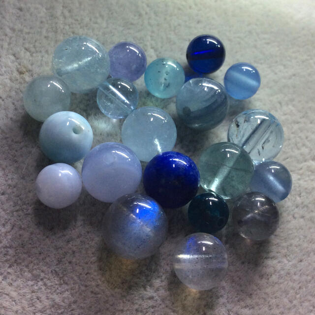 オーダー ブルー系天然石 小粒 薄め ハンドメイドのアクセサリー(ブレスレット/バングル)の商品写真