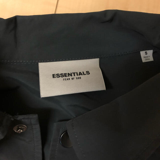 FEAR OF GOD(フィアオブゴッド)のessentials コーチジャケット Sサイズ メンズのジャケット/アウター(ナイロンジャケット)の商品写真