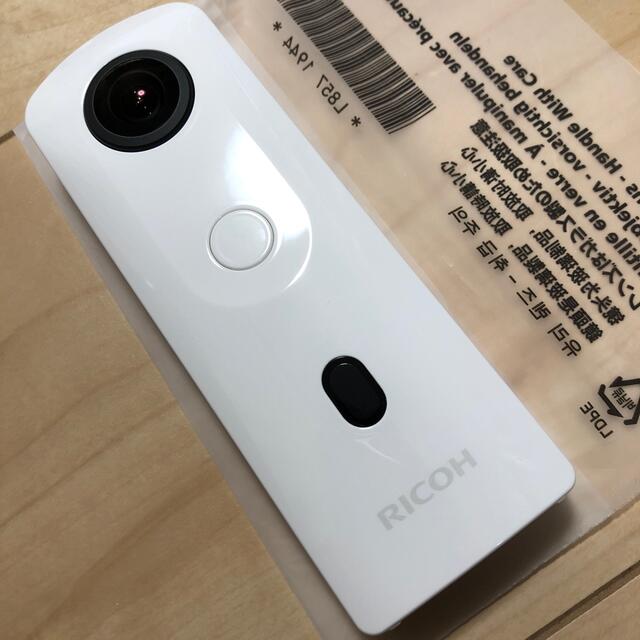 RICOH(リコー)のRICOH  THETA SC2 （専用ハードケース付） スマホ/家電/カメラのカメラ(その他)の商品写真