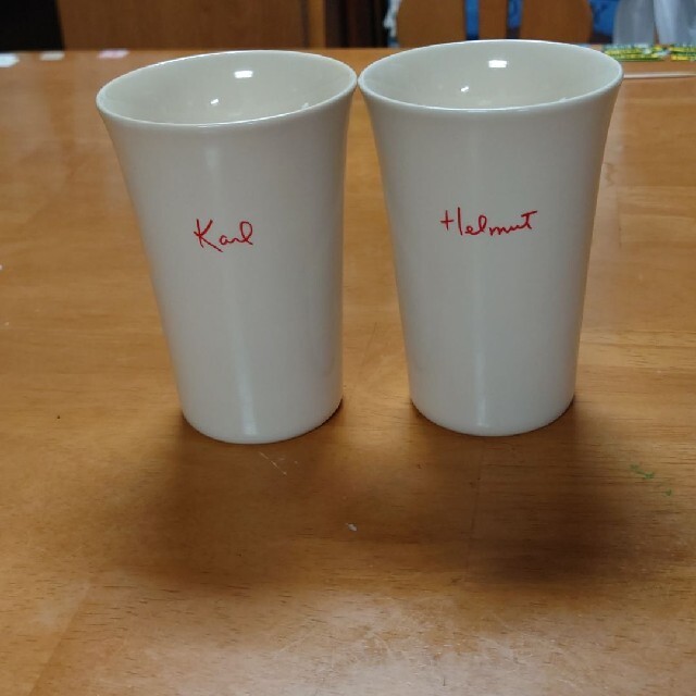 Karl Helmut(カールヘルム)のカールヘルム♡ピンクハウスのお好きな方もロゴが素敵なカップです インテリア/住まい/日用品のキッチン/食器(グラス/カップ)の商品写真