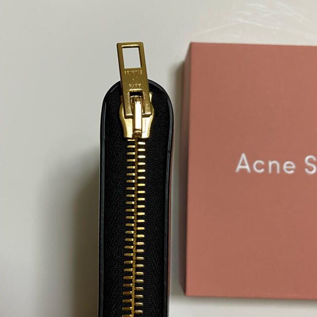 ACNE(アクネ)のAcne studios 二つ折り財布 レディースのファッション小物(財布)の商品写真