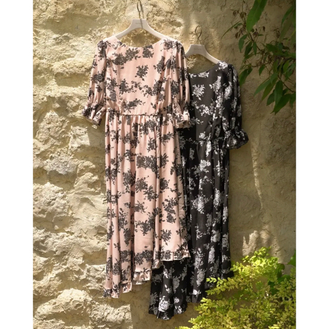 【未使用美品 BLK】Asymmetrical Floral Dress
