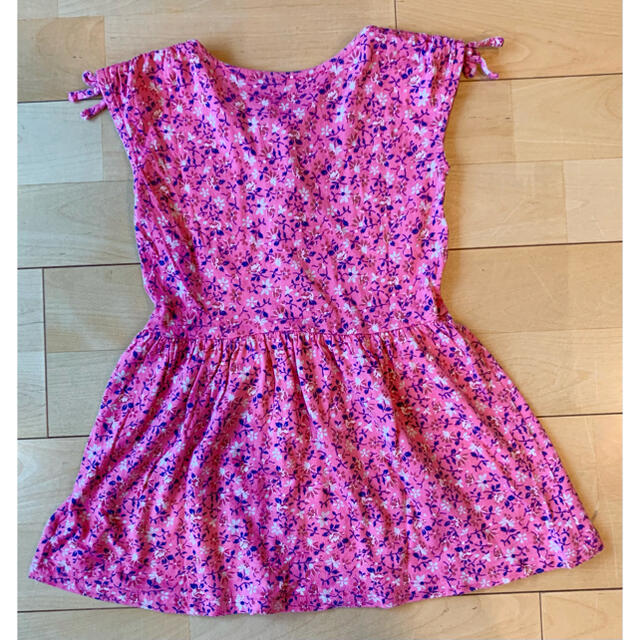 babyGAP(ベビーギャップ)のbabyGap 花柄ワンピース 100 キッズ/ベビー/マタニティのキッズ服女の子用(90cm~)(ワンピース)の商品写真