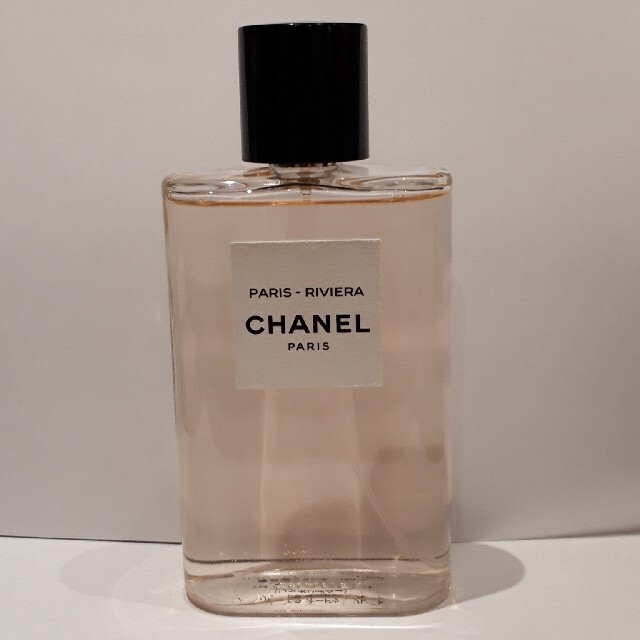 CHANEL(シャネル)のヒロ様専用　パリリヴィエラ　オードトワレ　125ml　シャネル コスメ/美容の香水(香水(女性用))の商品写真