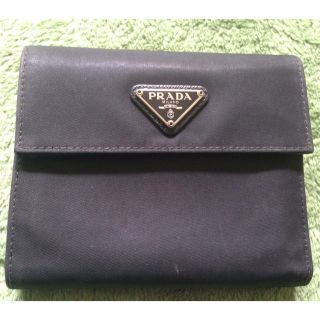 プラダ(PRADA)のPRADA 三つ折り財布 (中古)(財布)